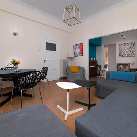 Vintage And Spacious 3Ba Next To Athens Ancient City Center-2